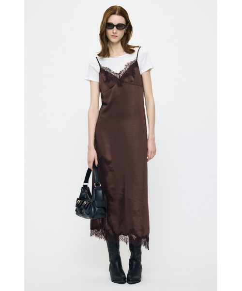 MOUSSY(マウジー)の「LACE SATIN スリップドレス(ワンピース・レディース・ブラウン/ブラック・1/2)」の4枚目の写真