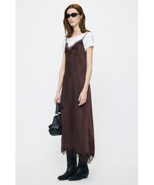 MOUSSY(マウジー)の「LACE SATIN スリップドレス(ワンピース・レディース・ブラウン/ブラック・1/2)」の6枚目の写真