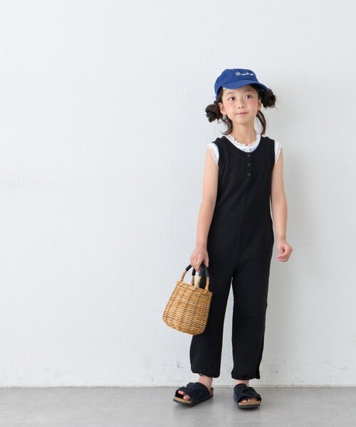 CIAOPANIC TYPY(チャオパニックティピー)の「【KIDS】裾ドロスト裏毛ヘンリーオールインワン(サロペット/オーバーオール・キッズ・グレー/ブラック・130/150/110)」の3枚目の写真