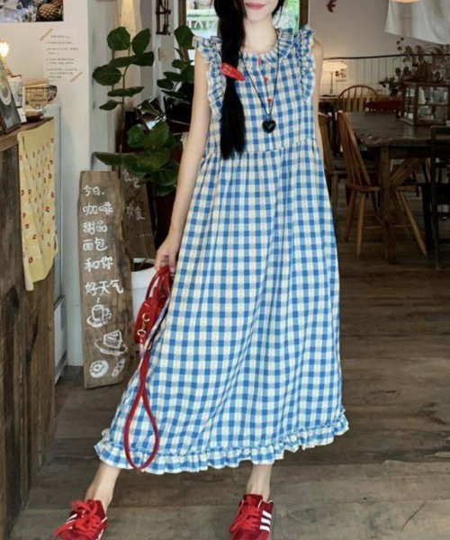 &soiree(アンドソワレ)の「フリルチェックノースリーブレトロワンピース(ワンピース・レディース・ブルー・MEDIUM/LARGE/X-LARGE)」の3枚目の写真