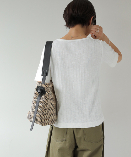 JOURNAL STANDARD relume（ジャーナルスタンダード　レリューム）の「ヘンリーネックランダムリブTシャツ（Tシャツ/カットソー・レディース・ピンク/ホワイト/ブラック/カーキ・FREE）」の15枚目の写真