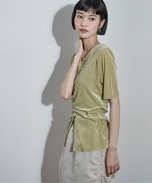 THE YOn(ザヨン)の「2WAYシアーベロアハーフスリーブカーデ(Tシャツ/カットソー・レディース・ダークブラウン/アイボリー/ライム・FREE)」の18枚目の写真
