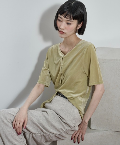 THE YOn(ザヨン)の「2WAYシアーベロアハーフスリーブカーデ(Tシャツ/カットソー・レディース・ダークブラウン/アイボリー/ライム・FREE)」の7枚目の写真