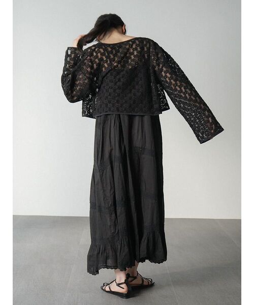FIKA.(フィーカ)の「Lace front hook top(シャツ/ブラウス・レディース・ブラック/ホワイト・MEDIUM)」の12枚目の写真