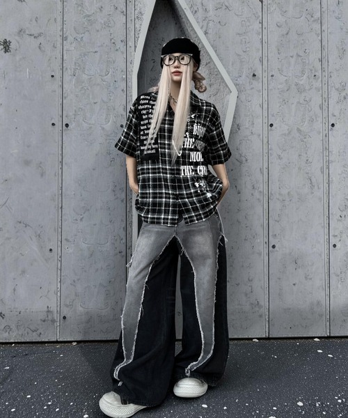 mushwear（マッシュウェア）の「バイカラーフリンジワイドデニムパンツ（デニムパンツ・メンズ・ブラック・SMALL/LARGE/XX-LARGE/X-LARGE）」の8枚目の写真