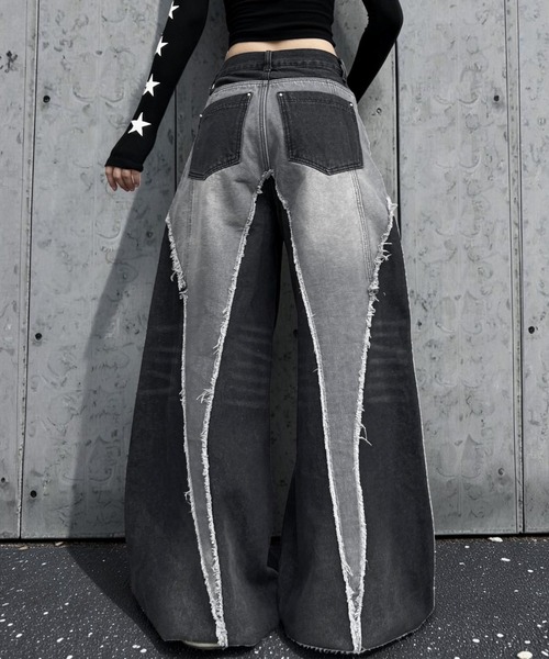 mushwear（マッシュウェア）の「バイカラーフリンジワイドデニムパンツ（デニムパンツ・メンズ・ブラック・SMALL/LARGE/XX-LARGE/X-LARGE）」の10枚目の写真