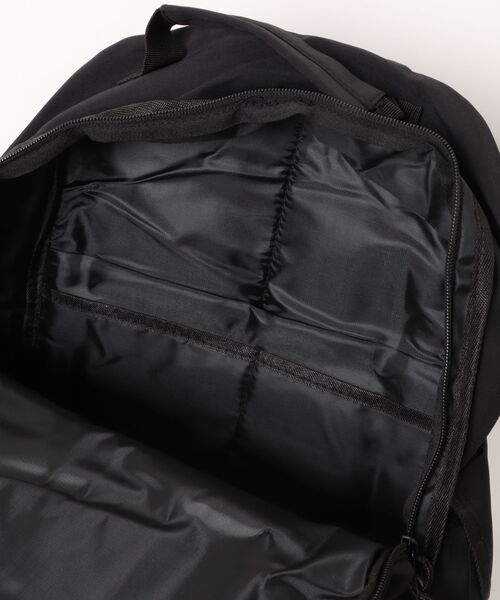 Sakka(サッカ)の「大容量A4対応多機能 デイパック(男女兼用)(バックパック/リュック・メンズ・オフホワイト/ブラック・FREE)」の12枚目の写真