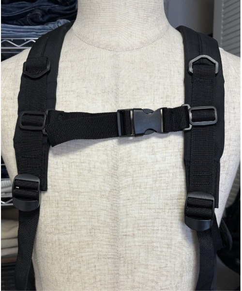 Sakka(サッカ)の「大容量A4対応多機能 デイパック(男女兼用)(バックパック/リュック・メンズ・オフホワイト/ブラック・FREE)」の15枚目の写真