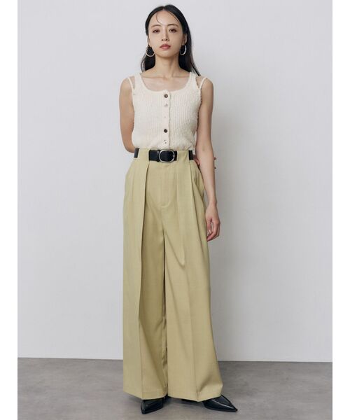 MURUA(ムルーア)の「オーバータックワイドパンツ【ベルト付】 夏服(スラックス・レディース・ライトグリーン/ブラック/アイボリー・2/1)」の5枚目の写真