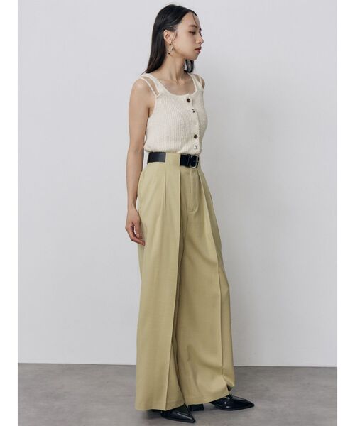 MURUA(ムルーア)の「オーバータックワイドパンツ【ベルト付】 夏服(スラックス・レディース・ライトグリーン/ブラック/アイボリー・2/1)」の8枚目の写真