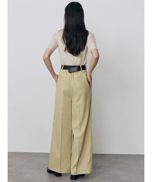 MURUA（ムルーア）の「オーバータックワイドパンツ【ベルト付】　夏服（スラックス・レディース・ライトグリーン/ブラック/アイボリー・2/1）」の10枚目の写真