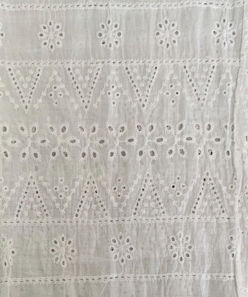 Maison Calme（メゾンカルム）の「【26年春夏新作】アイレット刺繍コットンレースイージーパンツ　裏地・ポケット付き　ウエストゴム（その他パンツ・レディース・ブラック/ホワイト・M/L）」の4枚目の写真