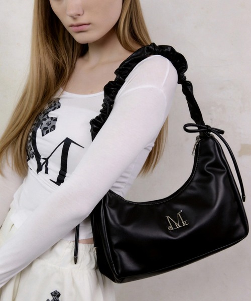 MUCENT(ムセント)の「【MUCENT/ムセント】ROUSSEL METAL LOGO SHIRRING CROSS BAG/メタル ロゴ シャーリング クロスバッグ/ブランド直輸入正規品(ショルダーバッグ・レディース・ブラック・ONE SIZE)」の8枚目の写真