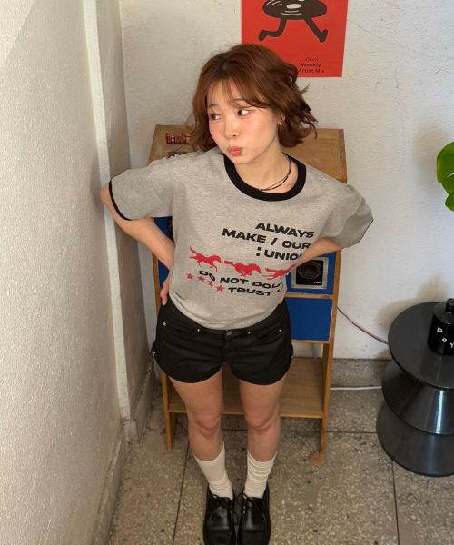 AMOU(アモウ)の「Runing horse Ringer T-shirts GRAY(Tシャツ/カットソー・レディース・その他・1/2/3)」の8枚目の写真