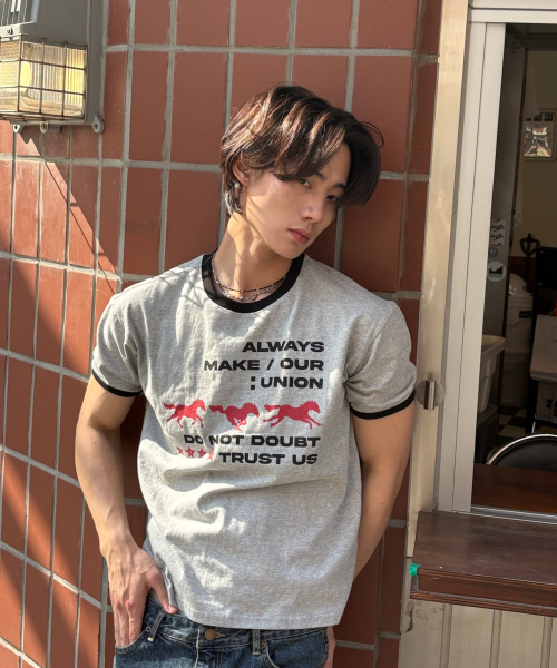 AMOU(アモウ)の「Runing horse Ringer T-shirts GRAY(Tシャツ/カットソー・レディース・その他・1/2/3)」の11枚目の写真