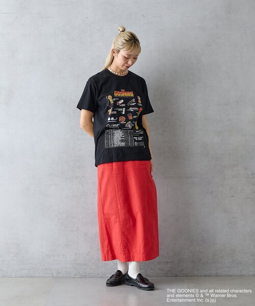 BIRTHDAY BAR(バースデイバー)の「BIRTHDAY BAR/The Goonies/Tシャツ(Tシャツ/カットソー・レディース・ブラック・MEDIUM/X-LARGE)」の2枚目の写真