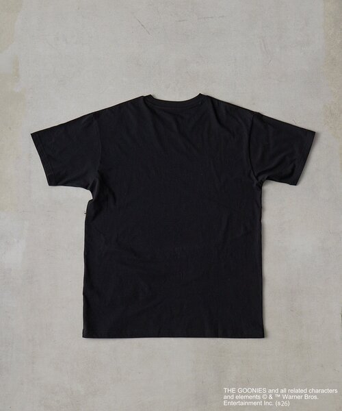 BIRTHDAY BAR(バースデイバー)の「BIRTHDAY BAR/The Goonies/Tシャツ(Tシャツ/カットソー・レディース・ブラック・MEDIUM/X-LARGE)」の13枚目の写真