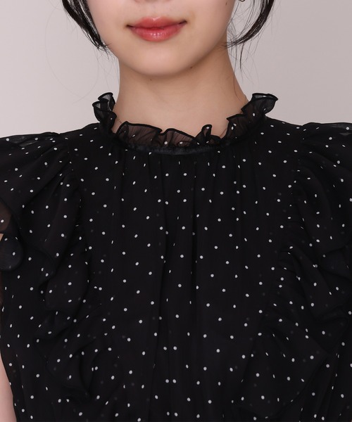 MISCH MASCH(ミッシュマッシュ)の「2026秋冬新作 ギャザーフリルティアードワンピース(ワンピース・レディース・ブラック/ブルー・S/M)」の15枚目の写真