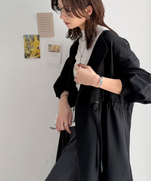 classicalelf(クラシカルエルフ)の「ゆるっと羽織って、すっきり魅せ。ノーカラードロスト使いボリュームスリーブロングコート(ロング丈)(ノーカラーコート・レディース・ブラック/モカ/ネイビー・X-LARGE/SMALL/MEDIUM/LARGE)」の6枚目の写真