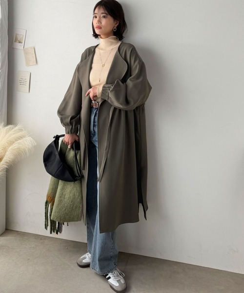 classicalelf(クラシカルエルフ)の「ゆるっと羽織って、すっきり魅せ。ノーカラードロスト使いボリュームスリーブロングコート(ロング丈)(ノーカラーコート・レディース・ブラック/モカ/ネイビー・X-LARGE/SMALL/MEDIUM/LARGE)」の17枚目の写真