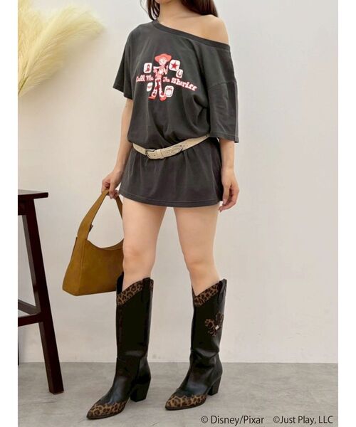 EVRIS(エヴリス)の「【TOY STORY5】ワンショルダーBIG Tシャツ(Tシャツ/カットソー・レディース・グレー/その他1・FREE)」の17枚目の写真