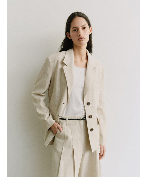 MOHAN(モハン)の「TIS LINEN TAILORED SINGLE BLAZER_BEIGE STRIPE(テーラードジャケット・レディース・ベージュ・MEDIUM/SMALL/X-SMALL)」の4枚目の写真