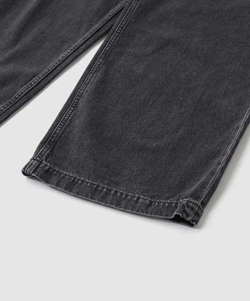MATSUFUJI(マツフジ)の「MATSUFUJI / マツフジ WIDE FADE DENIM TROUSERS(デニムパンツ・メンズ・チャコールグレー・2/3)」の4枚目の写真