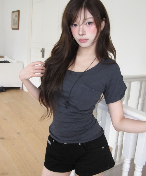 modimood（モディムード）の「[MADE] ストラップフォールドラウンド2WAY半袖Tシャツ（Tシャツ/カットソー・レディース・アイボリー/チャコール/ネイビー/ピンク・FREE）」の2枚目の写真