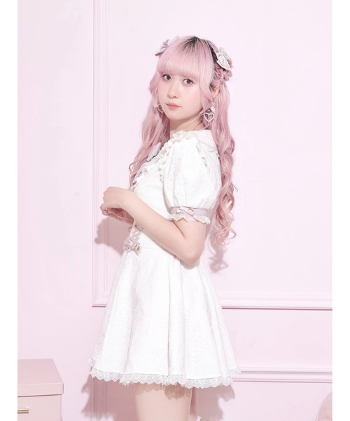 NOEMIE(ノエミー)の「総レースラッフルフリルスピンドルワンピース(ワンピース・レディース・オフホワイト/ブラック/ピンク・M)」の8枚目の写真