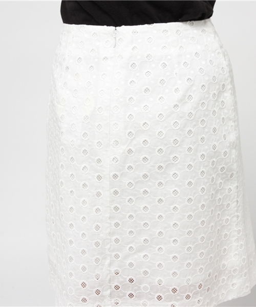 31 Sons de mode(トランテアン ソン ドゥ モード)の「刺繍台形スカート (スカート・レディース・ネイビー/ホワイト・36/38)」の7枚目の写真