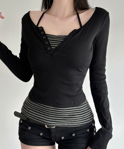 LADY LIKE(レディライク)の「【秋冬新作】ボーダーキャミレイヤード風ヘンリーネックトップス(Tシャツ/カットソー・レディース・グレー/ホワイト/ブラック・M)」の8枚目の写真