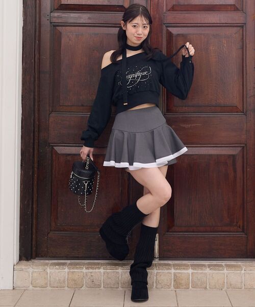 MAJESTIC LEGON(マジェスティックレゴン)の「バイカラーヘムレイヤードライクスカパン(スカート・レディース・ブラック/グレー・MEDIUM)」の4枚目の写真