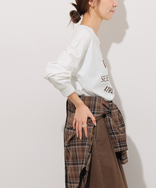 JOURNAL STANDARD relume(ジャーナルスタンダード レリューム)の「DURHAMロゴロングTシャツ(Tシャツ/カットソー・レディース・ホワイト/ブラック系その他・FREE)」の16枚目の写真