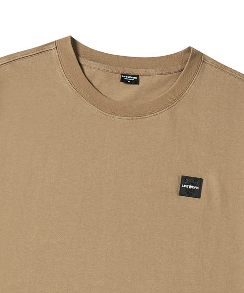 LIFE WORK(ライフワーク)の「共用) ミニ四角ワッペンウォッシング半袖Tシャツ(Tシャツ/カットソー・メンズ・チャコールグレー/ライトグレー/ダークブラウン/アイボリー・SMALL/MEDIUM/LARGE/X-LARGE)」の6枚目の写真