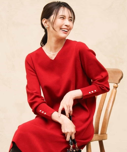 MK MICHEL KLEIN（エムケーミッシェルクラン）の「[洗える]Vネックニットワンピース（ワンピース・レディース・レッド/グレー・38）」の6枚目の写真