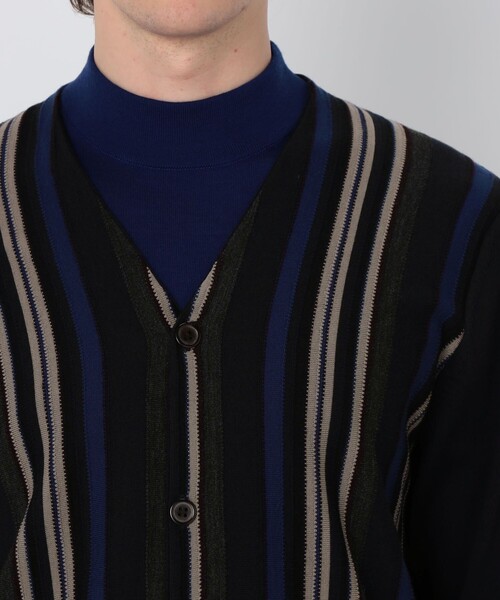 TOMORROWLAND (トゥモローランド)の「TOMORROWLAND tricot スーパーファインメリノウール ストライプVネックカーディガン S-WOOL(カーディガン/ボレロ・メンズ・ブルー系その他2/グレー系その他2・M/L/S)」の9枚目の写真