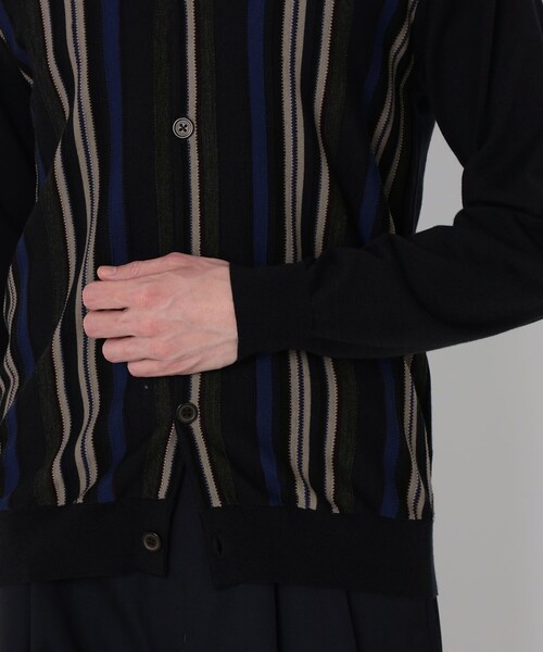 TOMORROWLAND (トゥモローランド)の「TOMORROWLAND tricot スーパーファインメリノウール ストライプVネックカーディガン S-WOOL(カーディガン/ボレロ・メンズ・ブルー系その他2/グレー系その他2・M/L/S)」の10枚目の写真