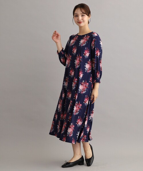 LAURA ASHLEY（ローラアシュレイ）の「【ジャージ素材／洗える／同柄アイテムあり】チスウィック柄ワンピース（ワンピース・レディース・ネイビー系・38/40）」の14枚目の写真