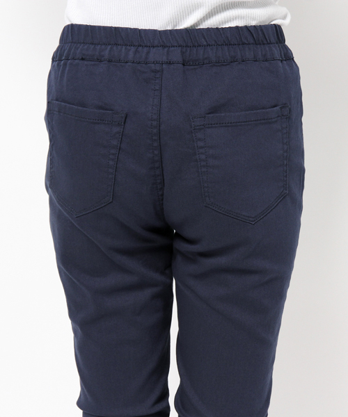 LBC（エルビーシー）の「コットンツイルスキニーパンツ   （その他パンツ・レディース・オリーブ/ネイビー/ブラック/ホワイト・MEDIUM/LARGE/SMALL）」の9枚目の写真