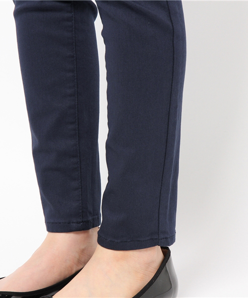 LBC（エルビーシー）の「コットンツイルスキニーパンツ   （その他パンツ・レディース・オリーブ/ネイビー/ブラック/ホワイト・MEDIUM/LARGE/SMALL）」の10枚目の写真