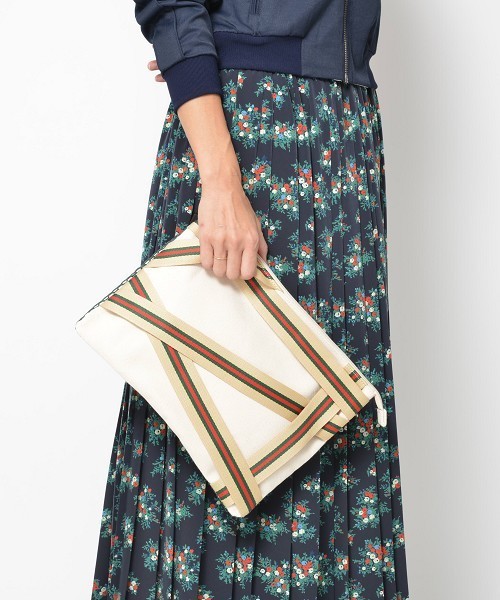 SOLPRESA（ソルプレーサ）の「テープクラッチバッグ（クラッチバッグ・レディース・ベージュ/ネイビー/キナリ・FREE）」の12枚目の写真