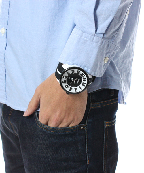 Tendence（テンデンス）の「Tendence デイト腕時計（アナログ腕時計・メンズ・ブラック・ﾌﾘ-）」の4枚目の写真