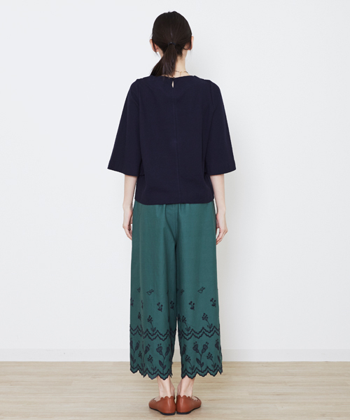 POU DOU DOU（プードゥドゥ）の「スカラップ刺繍パンツ（その他パンツ・レディース・アイボリー/グリーン/ネイビー・3）」の8枚目の写真