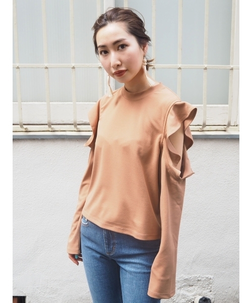 MURUA(ムルーア)の「ショルダーカッティングTOPS(ジャージ・レディース・ブラック/ベージュ・FREE)」の1枚目の写真