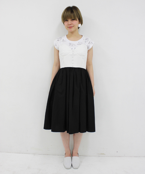 i（アイ）の「【i】　配色コルセットOP（ワンピース・レディース・ホワイト/ブラック・FREE）」の3枚目の写真