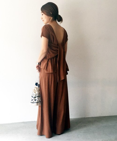 Banner Barrett（バナーバレット）の「BACK RIBBON JERSEY SET UP/バックリボン　ジャージーセットアップ（つなぎ/オールインワン・レディース・ブラック/ブラウン/ベージュ/カーキ・38）」の3枚目の写真