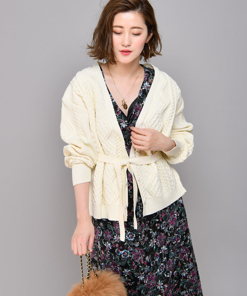 RIVE DROITE（リヴドロワ）の「サッシュ付ケーブルカーディガン（カーディガン/ボレロ・レディース・オフホワイト/ブラック・FREE）」の3枚目の写真