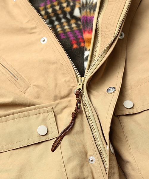 rehacer(レアセル)の「rehacer : Sure liner mountain parka(マウンテンパーカー・メンズ・カーキ/ベージュ/ブラック・MEDIUM/LARGE/SMALL)」の8枚目の写真