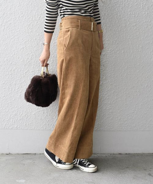 SHIPS(シップス)の「コーデュロイワイドパンツ(その他パンツ・レディース・ネイビー/キャメル・38/36)」の2枚目の写真