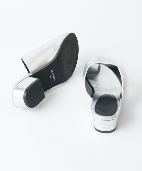 DISCOAT（ディスコート）の「トングサンダル（サンダル・レディース・ブラック/ベージュ/シルバー・MEDIUM/LARGE）」の9枚目の写真